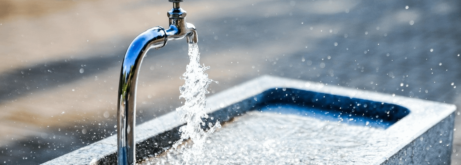 Ein Bild von einem Wasserhahn